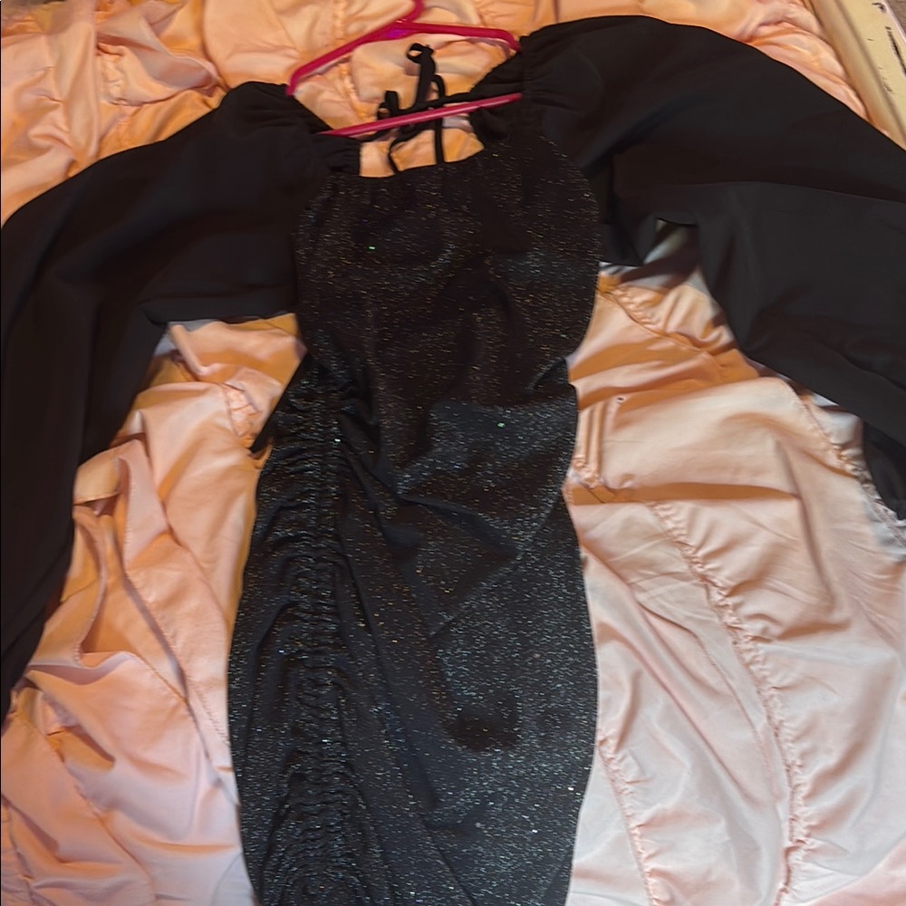 Elegant Black Dress with Sparkle Detail
